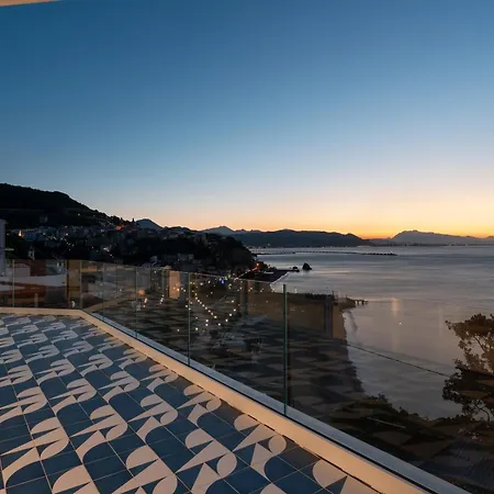 Laguna Blu - Overlooking The Sea On The Amalfi Coast